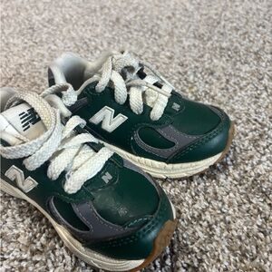 New Balance Green and Gray Retro Sneakers